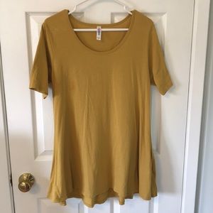 NWOT Lularoe Perfect T Size Medium